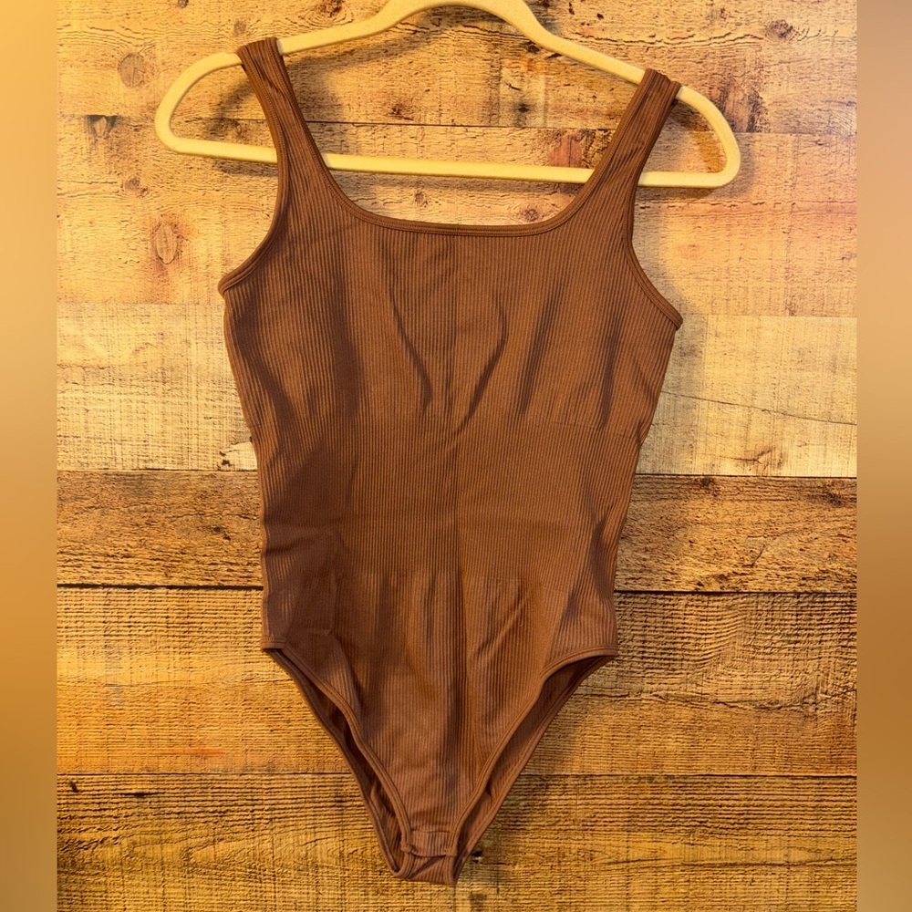 OQQ Ribbed Slimming Bodysuit